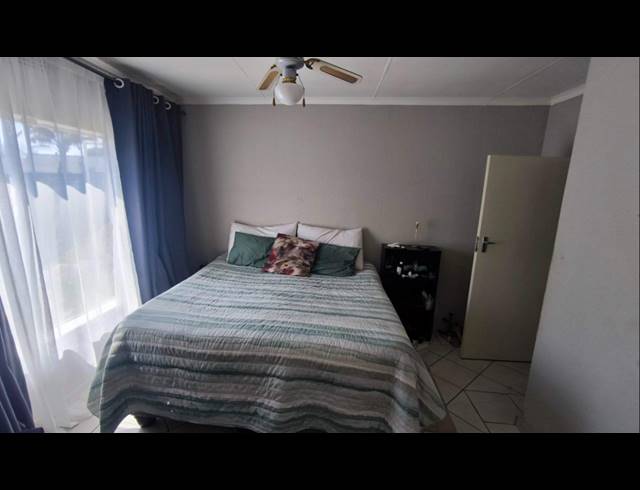 3 BEDROOM HOUSE FOR SALE IN BRACKENHURST
